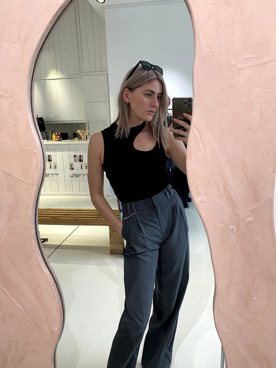 Image 1 of 1/1 Studio Zuiderveld Spiegel aus Beton