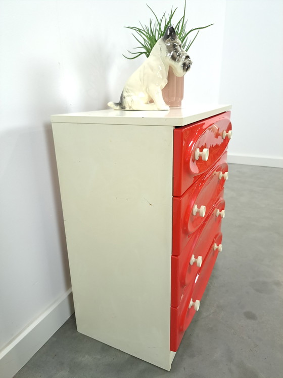 Image 1 of Vintage Kommode mit rot-rosa Kunststoffschubladen 1970