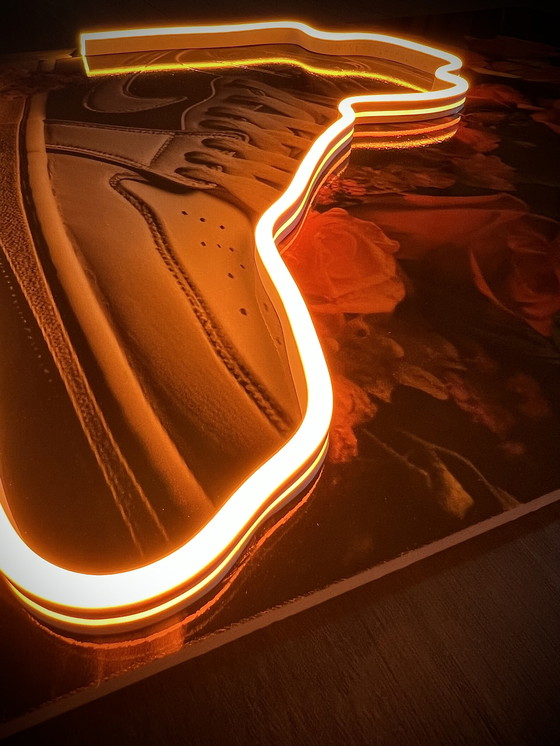 Image 1 of LEDMansion Air Jordan Flowers LED- Kunst