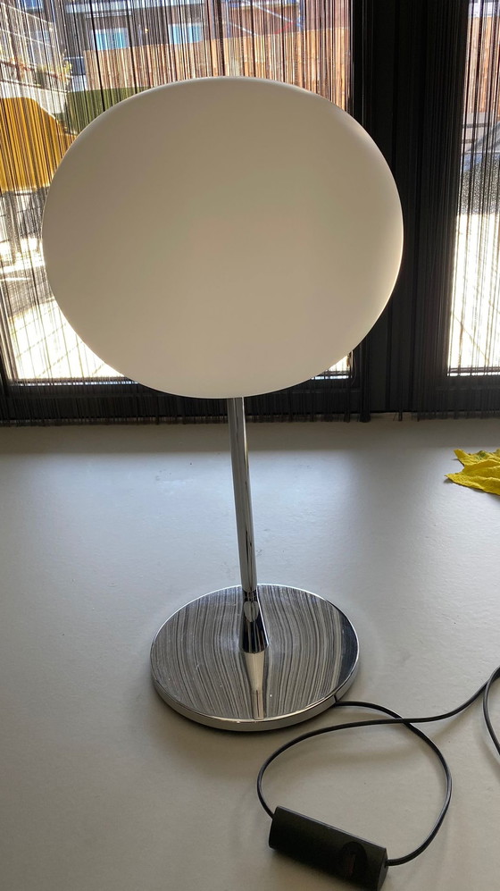 Image 1 of Floss Glo-Ball-Tischlampe