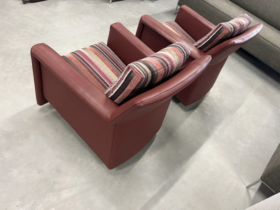 Image 1 of 2 Leolux Paian Drehsessel aus rotem Leder 