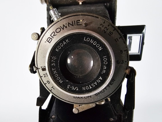 Image 1 of Kodak – London – 100 mm – Anaston F/6,3 Mount 370 Kamera – mit Brownie „DAKON“ mit Stativ – 19