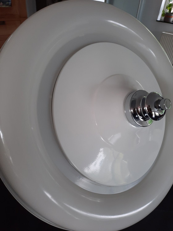 Image 1 of UFO Lampe Retro Space Age Lampe Massive Hängelampe aus den 1970er Jahren.