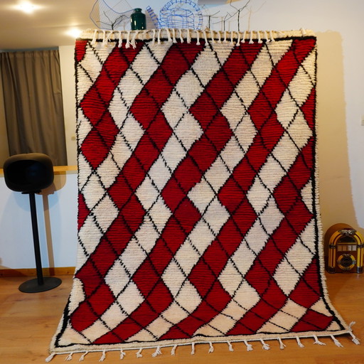 Berberteppich – 228 cm x 174 cm – weiße und rote Wolle