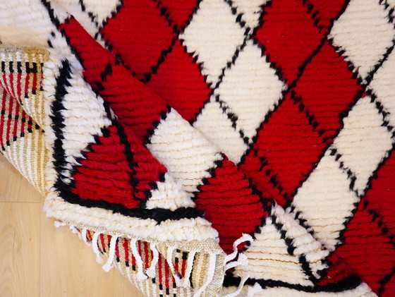 Image 1 of Berberteppich – 228 cm x 174 cm – weiße und rote Wolle