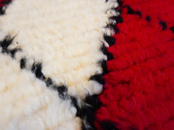 Image 1 of Berberteppich – 228 cm x 174 cm – weiße und rote Wolle