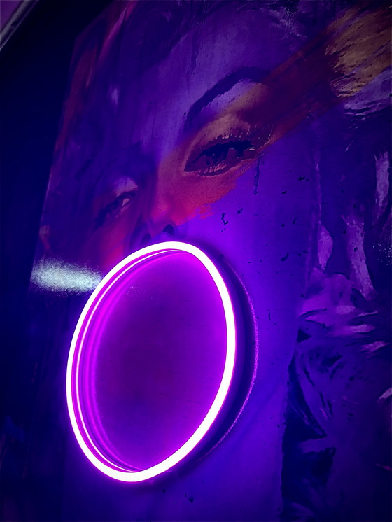 Image 1 of LEDmansion - Marylin Bubblegum V.2. Kunst -LED-Lampe