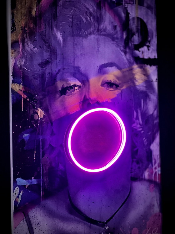 Image 1 of LEDmansion - Marylin Bubblegum V.2. Kunst -LED-Lampe