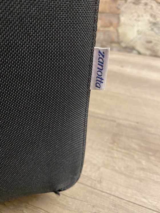 Image 1 of Zanotta Throw Away 1150 Sessel