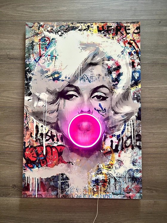 Image 1 of Marilyn Monroe Bubblegum LED- Kunst