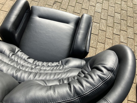 Image 1 of 2x Schwarz auf Schwarz Joe Colombo Elda Stühle