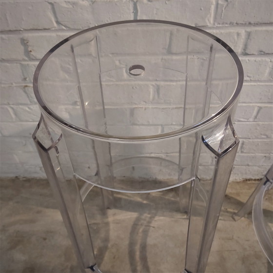 Image 1 of 2 x Kartell Charles Ghost Hocker von Philippe Starck