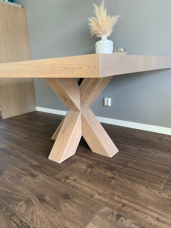 Image 1 of Luxuriöser selbst entworfener und handgefertigter Esstisch aus massiver Eiche