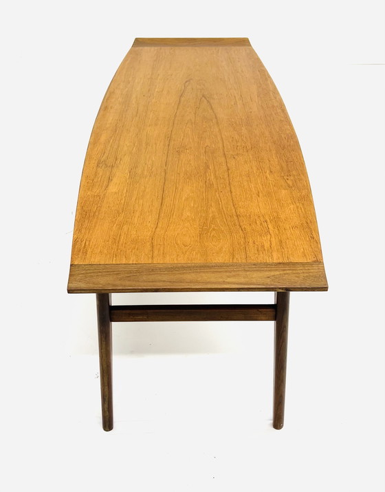 Image 1 of Dänischer Surfbrett-Couchtisch