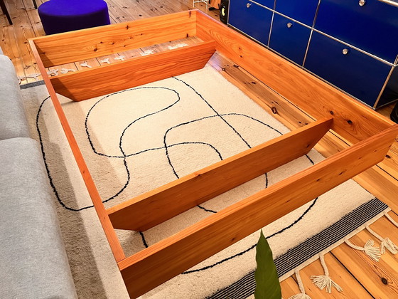 Image 1 of Massivholz Bett