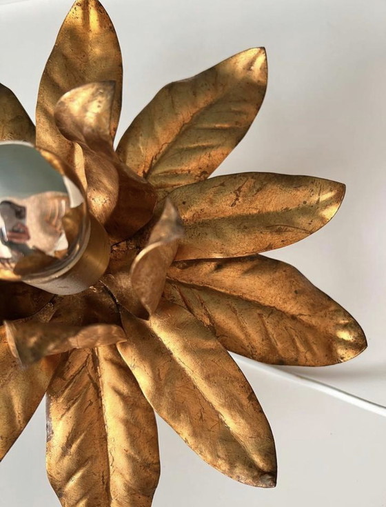 Image 1 of Deckenleuchte Flower mit blattvergoldetem Design Hans Kögl