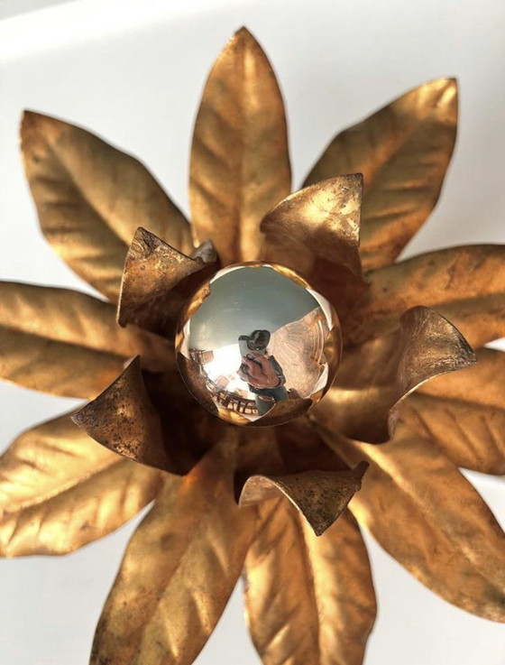 Image 1 of Deckenleuchte Flower mit blattvergoldetem Design Hans Kögl