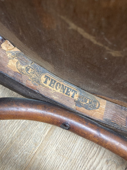 RESERVIERT Satz mit 4 Thonet Nr. 8 RESERVIERT