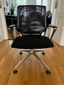 2x Vitra Meda-Stuhl