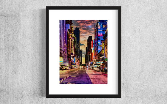 Times Square / W 42ND ST – Fotografie, Paper, Modern