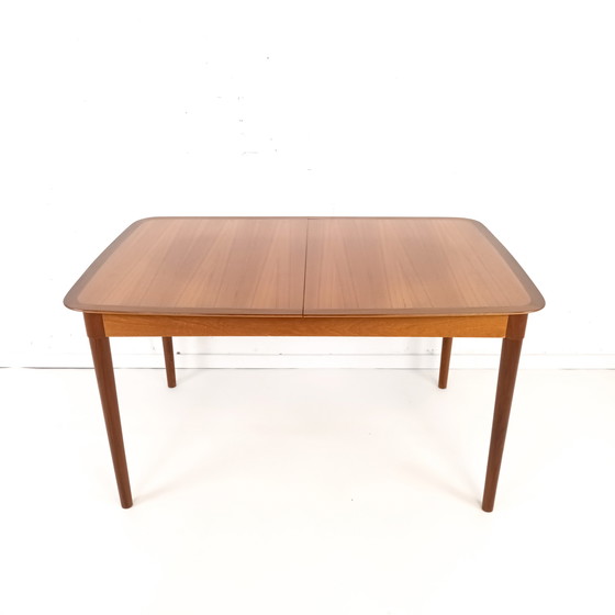 Image 1 of Ausziehbarer Vintage Esszimmertisch aus Teakholz