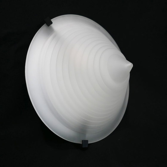 Image 1 of Massive Pyramiden-Deckenleuchte