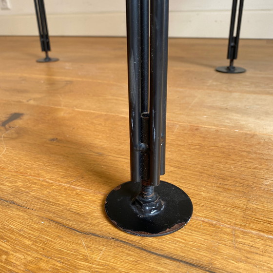 Image 1 of Esstisch aus Glas mit Drahtgestell aus den 1980er Jahren