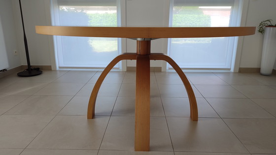 Image 1 of Runder Tisch von Halifax