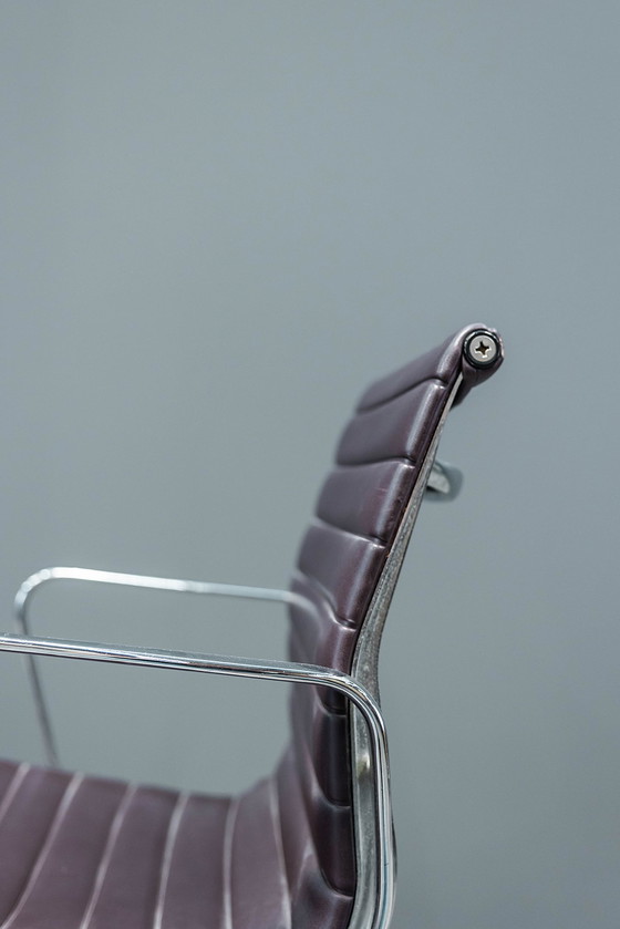 Image 1 of Eames EA117 Bürostuhl