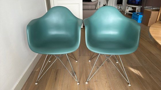 Image 1 of 2x Eames Vitra DAR Schalensitze (Ozeanfarbe)
