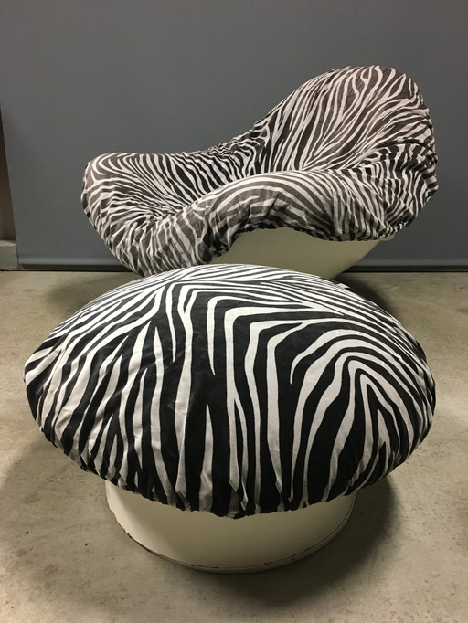 Mario Brunu Stuhl + Ottomane