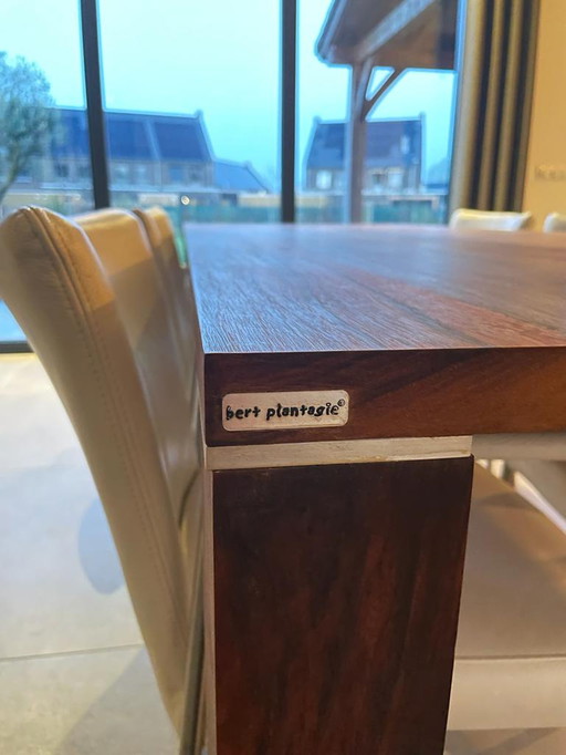 Bert Plantagie Esstisch aus geöltem Nussbaum