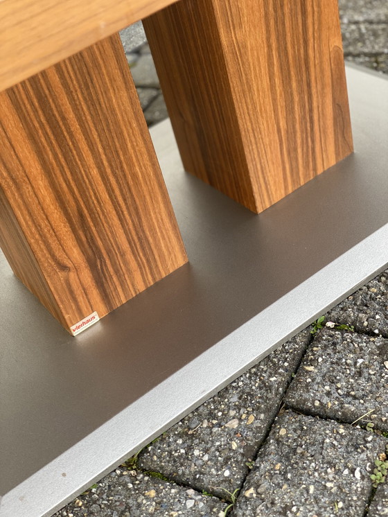 Image 1 of Massive Couchtisch mit Sockel von Vierhaus