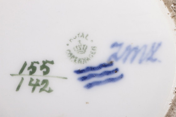 Image 1 of Royal Copenhagen Große Porzellanvase, bemalt mit der Trompetenblume.