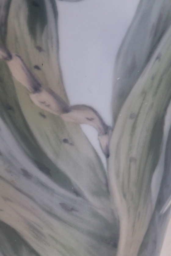 Image 1 of Royal Copenhagen Große Porzellanvase, bemalt mit der Trompetenblume.