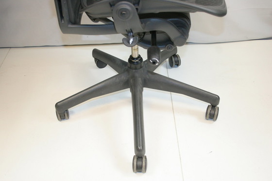 Image 1 of Herman Miller Aeron renoviert