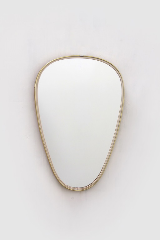 Schöner Vintage Spiegel mit Messingrand, 1960er Jahre, Deutschland.