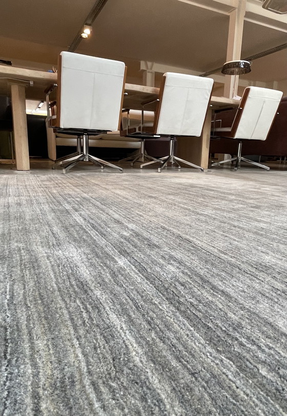 Image 1 of Leolux Evidence Austen-Teppich