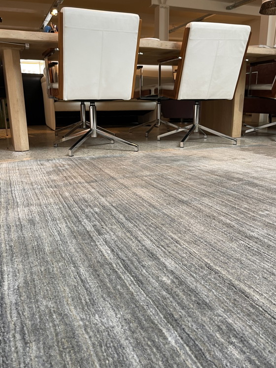 Image 1 of Leolux Evidence Austen-Teppich