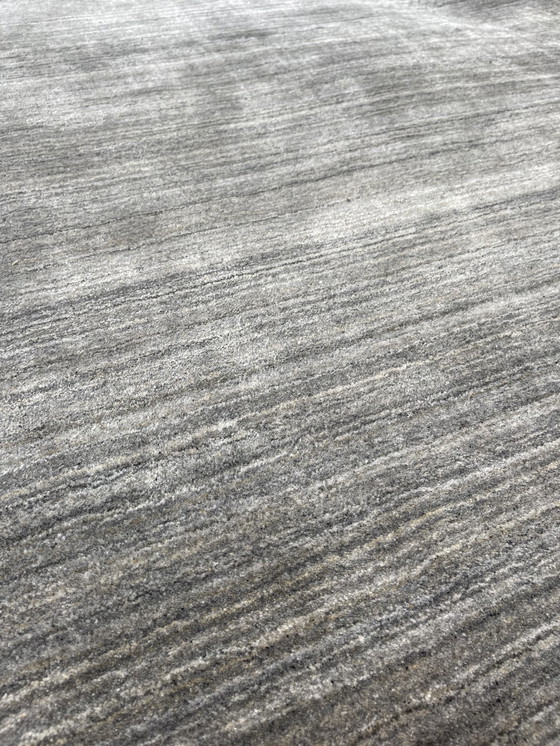 Image 1 of Leolux Evidence Austen-Teppich