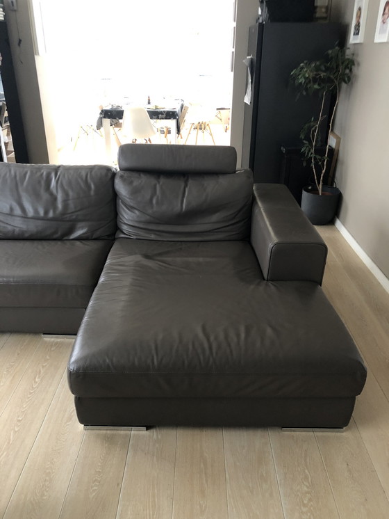 Image 1 of Taupefarbenes Echtledersofa mit doppeltem Meridian und 2 breiten Sitzen