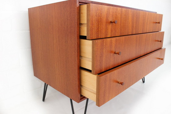 Image 1 of Mid Century Teak Sideboard, Kommode der Oldenburger Möbelwerkstätten