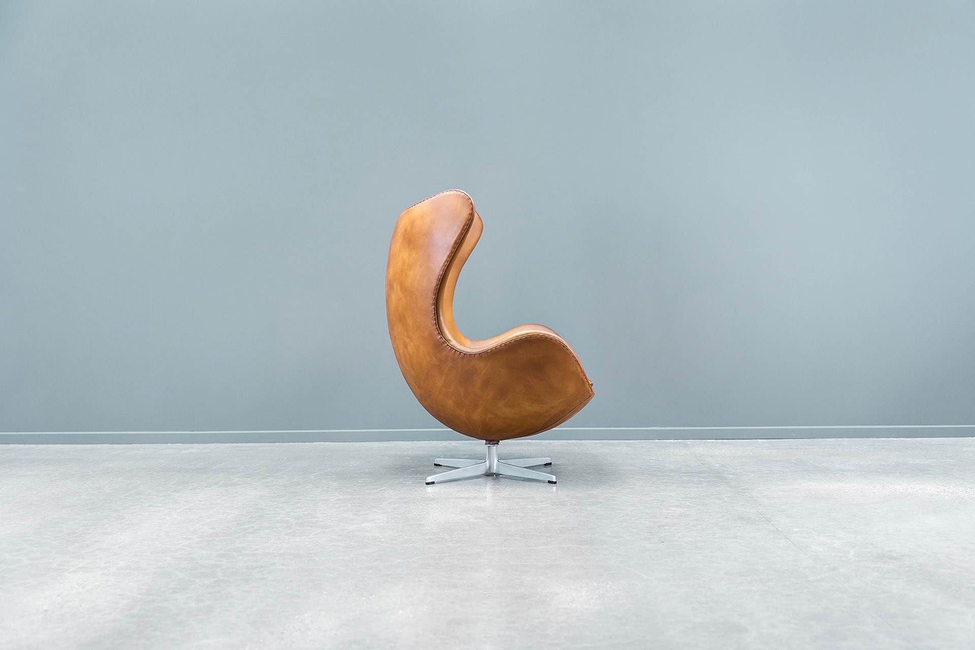 Fritz Hansen Egg Stuhl von Arne Jacobsen € 8,250 Whoppah