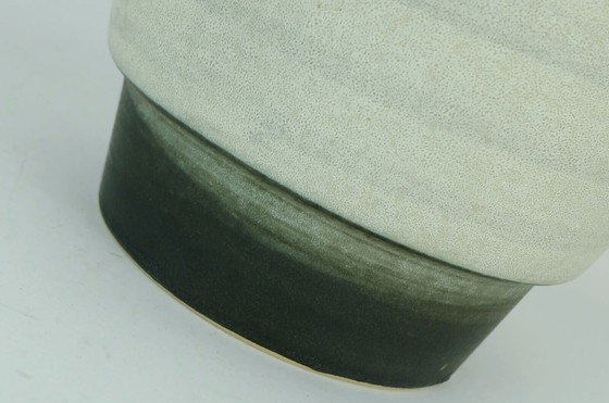 Image 1 of  BLUMENTOPF Übertopf U-Keramik Streifenmuster Grau- und Schwarztöne 50er 60er Jahre