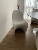 Tulpentisch + 4x Vitra Panton Chair
