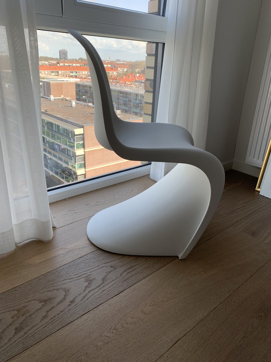 Image 1 of Tulpentisch + 4x Vitra Panton Chair