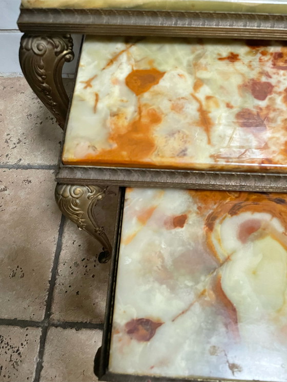 Image 1 of Set aus 3 Messing-Onyx-Beistelltischen