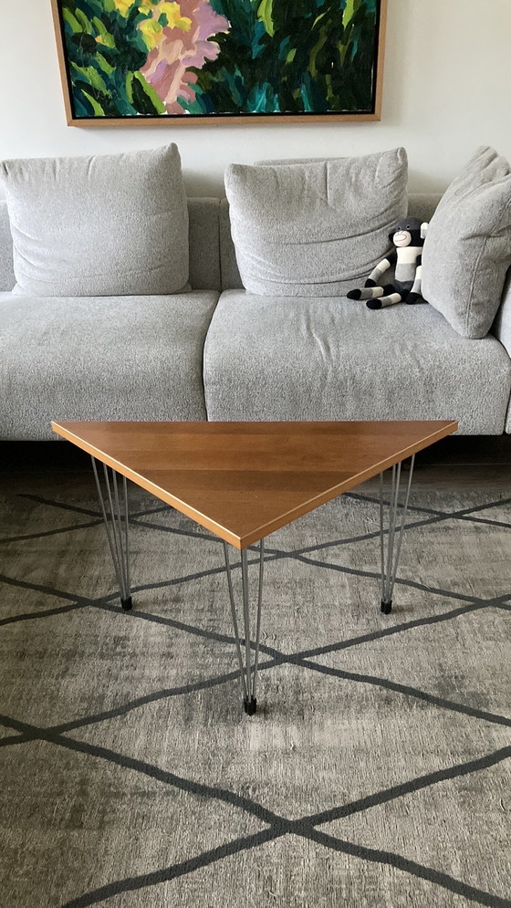 Image 1 of Pin Age Beistelltisch