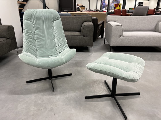 Image 1 of Gelderland 7405 Sessel mit Ottomane aus blauem Stoff