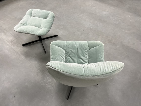 Image 1 of Gelderland 7405 Sessel mit Ottomane aus blauem Stoff